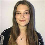 Insegnante di inglese, certificazione B2 Cambridge, studentessa di scienze politiche